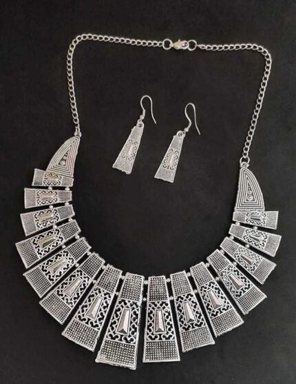 Patti Necklace