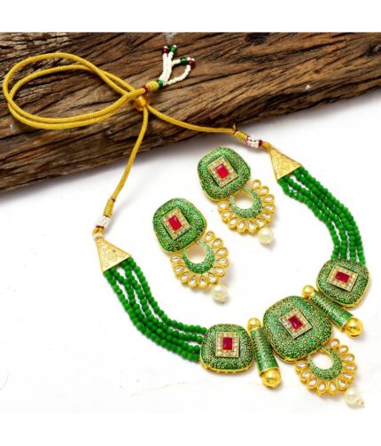 Green Necklace Set