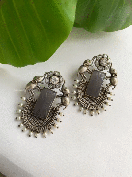 Elephant Earring Grey